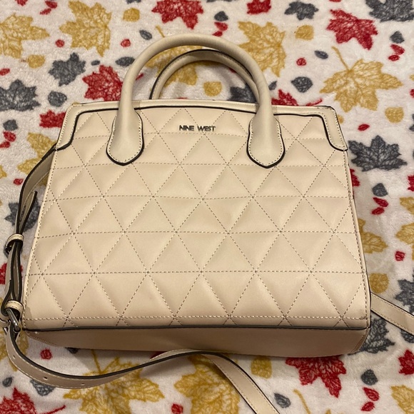 Purse - Picture 1 of 4